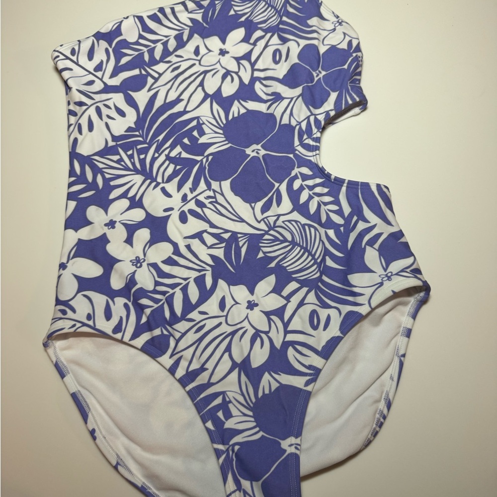Abercrombie Kids One-Piece Swimsuit